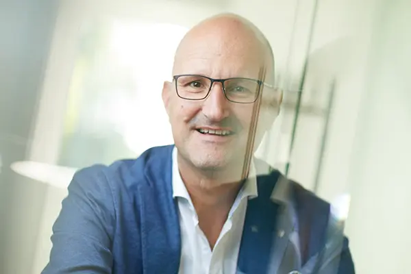 Porträtfoto von Christian Wagner, Managing Partner bei MadeByMates mit Fokus auf Strategie und Business Development.